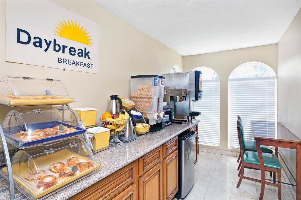 Super 8 By Wyndham Hotel 3*
