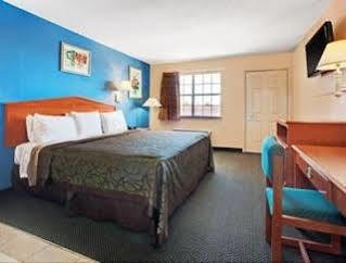 Super 8 By Wyndham Hotel 3*